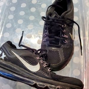 Nike  Black  Air max  size 7.5